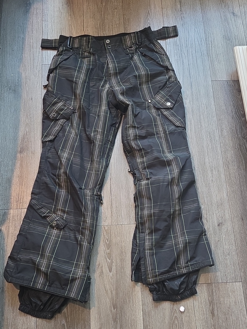Empyre Black Plaid Cargo Snow Pants